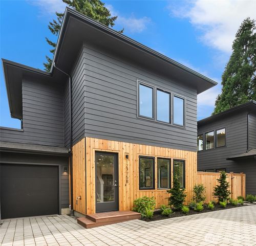 b-12715 Dayton Ave N, Seattle, WA, 98133-7914 | Card Image