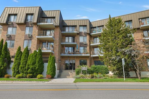 apt-2e-560 Halstead Ave, Harrison, NY, 10528-3840 | Card Image