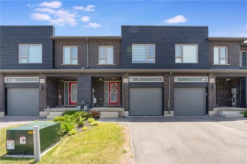 78 Pony Way, Kitchener, ON, N2R0R8 | Card Image
