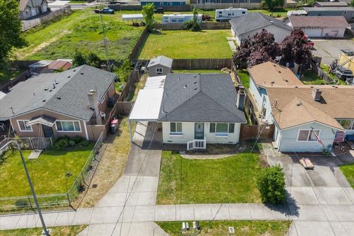 166 Mace Rd, Medford, OR, 97501-1224 | Card Image
