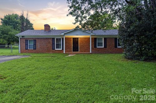 107 Bain Rd, Kings Mountain, NC, 28086-3915 | Card Image