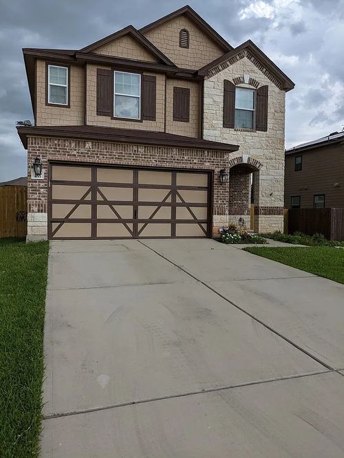 455 Gina Dr, Kyle, TX, 78640-6349 | Card Image