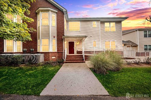 118 Forest Dr, Piscataway, NJ, 08854-2273 | Card Image