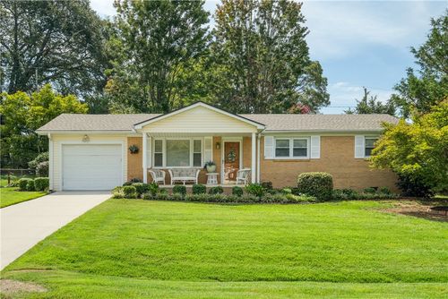 9 Ogden Dr, Greenville, SC, 29617-2212 | Card Image