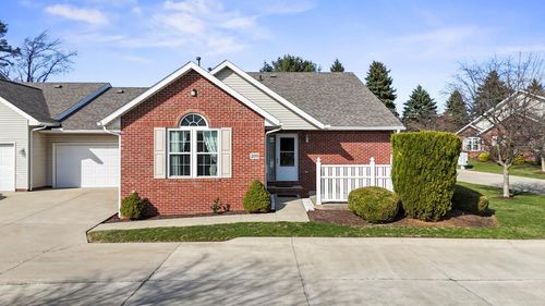 209 Greenbriar Ln, Dalton, OH, 44618-9062 | Card Image