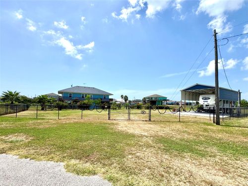 915 W Verdia Dr, Port Bolivar, TX, 77650 | Card Image