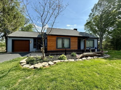 539 E Washington St, Morgantown, IN, 46160-9786 | Card Image