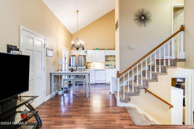 100 Teal Lane | Image 5