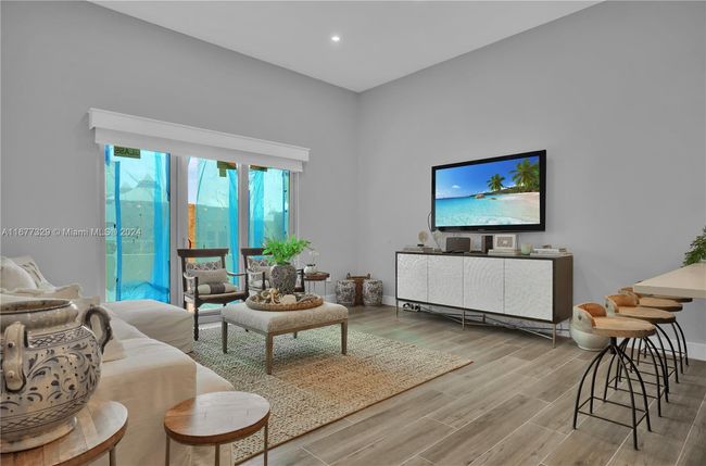 APT-3E - 5555 Collins Ave, Condo with 1 bedrooms, 2 bathrooms and null parking in Miami Beach FL | Image 13