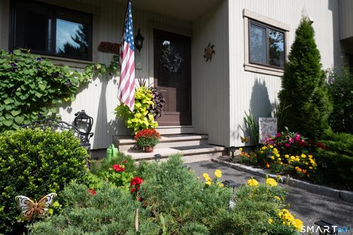 6-6 Highpoint Ct, Woodbury, CT, 06798-3228 | Card Image