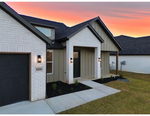 2500 Lakeridge Dr, Granbury, TX, 76048-6519 | Card Image