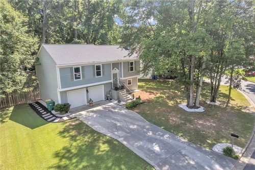11235 Bramshill Dr, Johns Creek, GA, 30022-4508 | Card Image