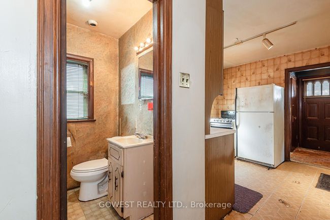 331 Lumsden Ave, House other with 3 bedrooms, 1 bathrooms and 1 parking in East York ON | Image 8