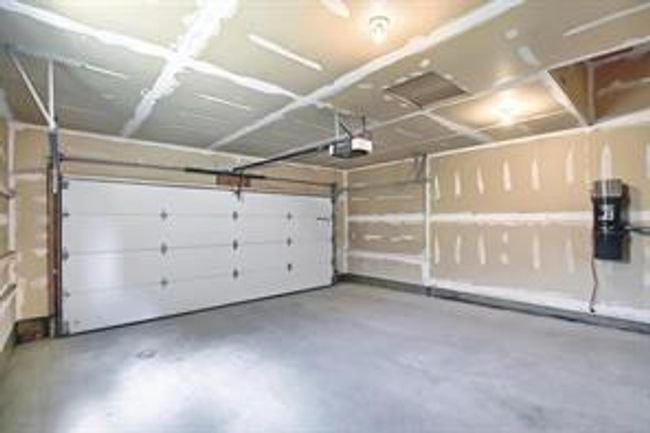 52 Shawnee Way Sw, House detached with 5 bedrooms, 3 bathrooms and 4 parking in Calgary AB | Image 4