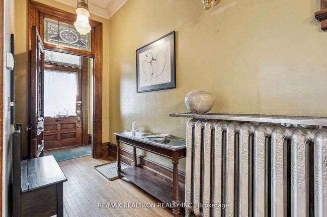 177 Dowling Ave, House other with 8 bedrooms, 3 bathrooms and 2 parking in Toronto ON | Image 5