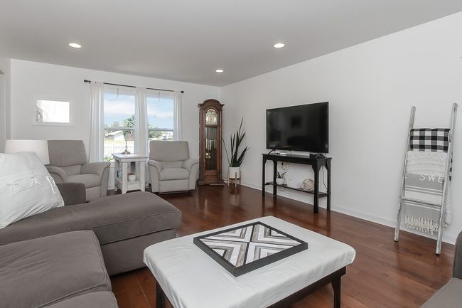 191 S Walnut St, Home with 3 bedrooms, 4 bathrooms and null parking in Cortland IL | Image 7