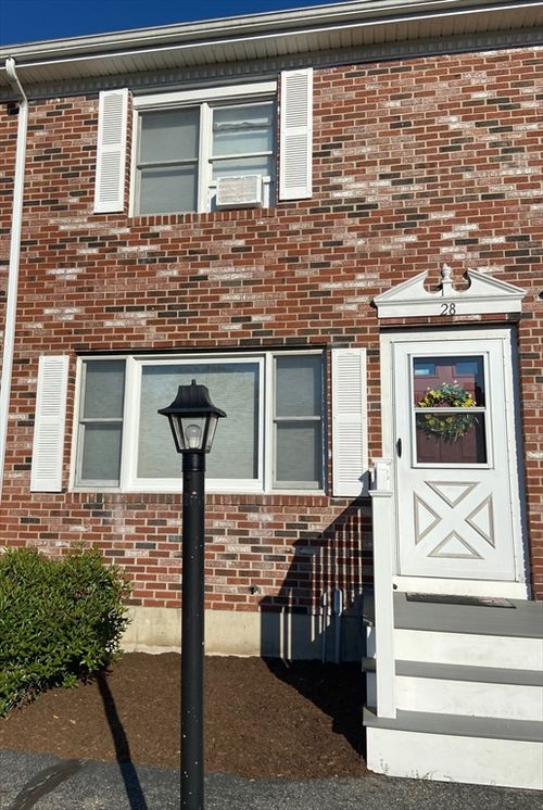 28-28 Douglas Dr, East Bridgewater, MA, 02333-2548 | Card Image