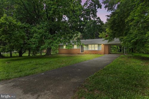 5423 Emerald Dr, SYKESVILLE, MD, 21784-6838 | Card Image
