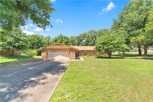 2015 W Jefferson St, Siloam Springs, AR, 72761-3339 | Card Image