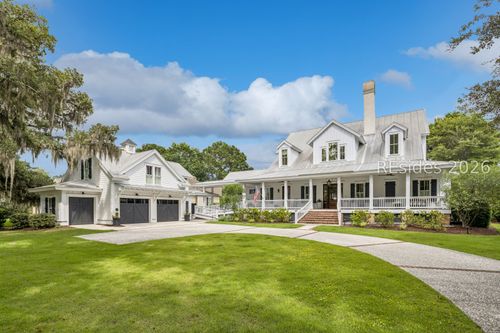 8 Old Oak Rd, Bluffton, SC, 29909-7038 | Card Image