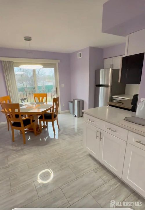 apt-8a-199 Evergreen Rd, Edison, NJ, 08837-2453 | Card Image