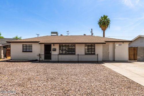 5635 N 35th Dr, Phoenix, AZ, 85019-4528 | Card Image