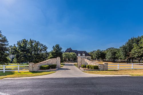 5312 Hidden Valley Ct, Mansfield, TX, 76063-5289 | Card Image