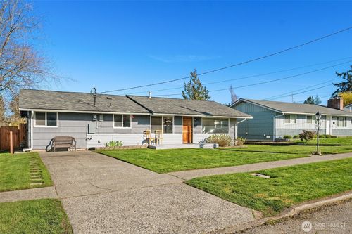 3903 Broadview Dr, Anacortes, WA, 98221-3521 | Card Image