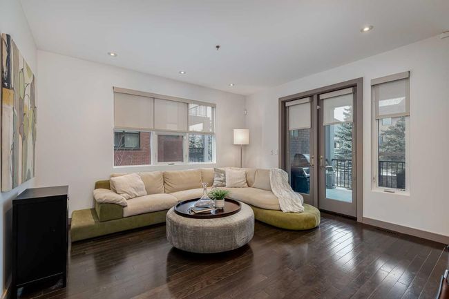 404 Aspen Meadows Hill Sw, Townhouse with 3 bedrooms, 4 bathrooms and 2 parking in Calgary AB | Image 8