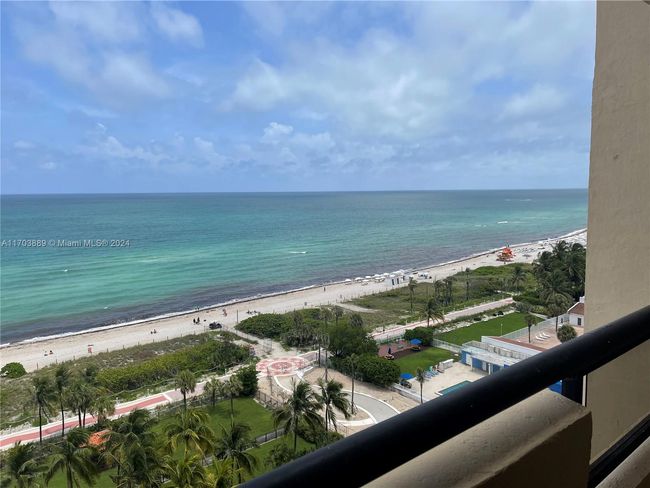APT-1409 - 2555 Collins Ave, Condo with 2 bedrooms, 2 bathrooms and null parking in Miami Beach FL | Image 14