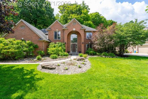 21596 Chase Dr, Novi, MI, 48375-4763 | Card Image