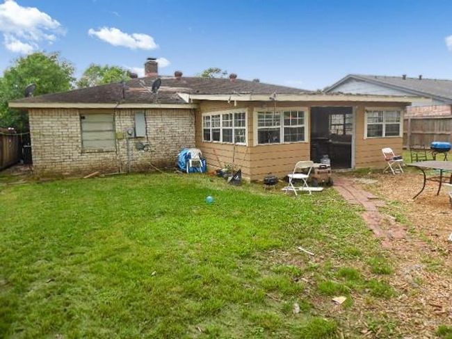 10411 Overview Dr, House other with 3 bedrooms, 2 bathrooms and 2 parking in Sugar Land TX | Image 9