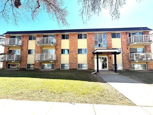 304-10635 80 Ave Nw, Edmonton, AB, T6E1V6 | Card Image
