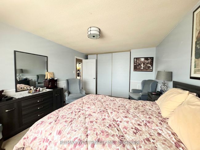 425 Hansen Rd N, House other with 4 bedrooms, 3 bathrooms and 4 parking in Brampton ON | Image 19
