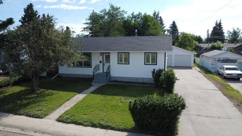 614 Palliser Trail, Hanna, AB, T0J1P0 | Card Image