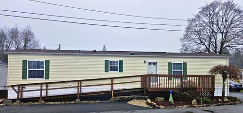 21a-301 S Main St, Newtown, CT, 06470-2762 | Card Image