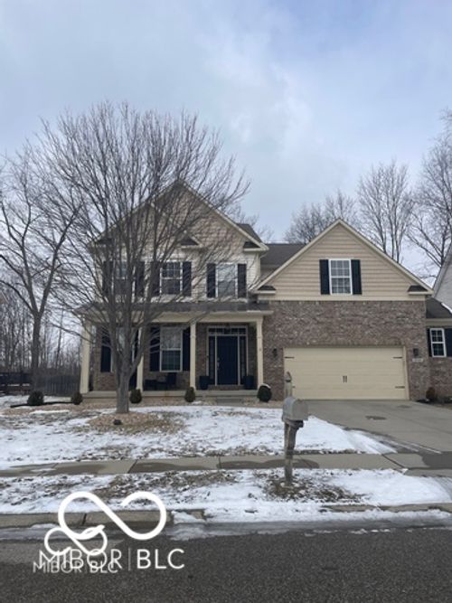 6126 Golden Eagle Drive, Zionsville, IN, 46077 | Card Image