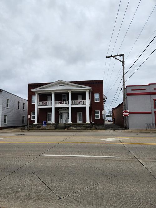 194 E Emmitt Ave, Waverly, OH, 45690-1334 | Card Image