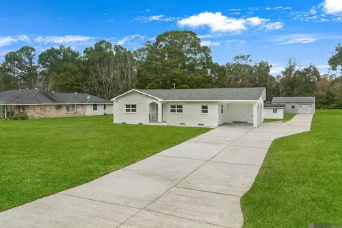 16035 Alford Dr, Greenwell Springs, LA, 70739-4511 | Card Image