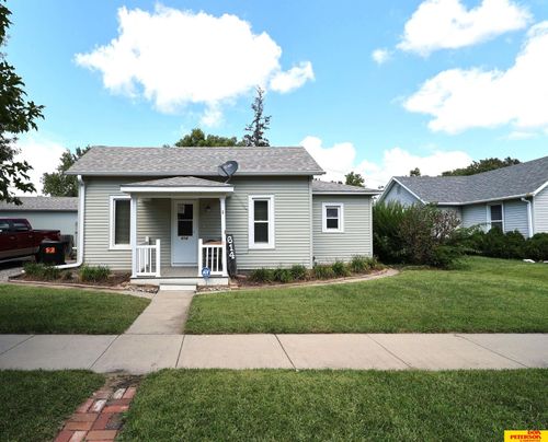 614 E Linden Ave, Fremont, NE, 68025-3543 | Card Image