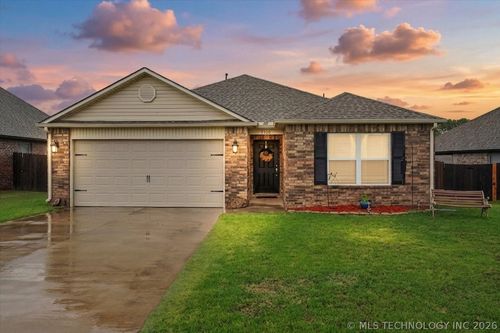1100 W Missouri Avenue, Claremore, OK, 74019 | Card Image