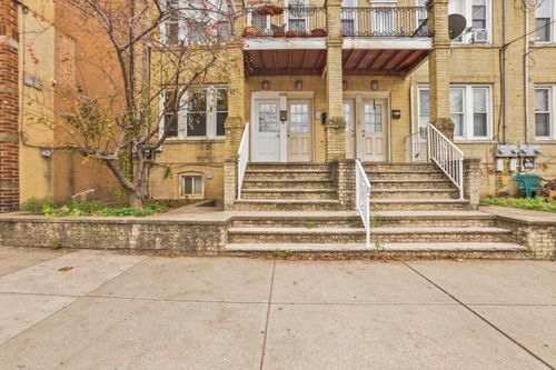 426 Kennedy Blvd, Bayonne, NJ, 07002-1415 | Card Image