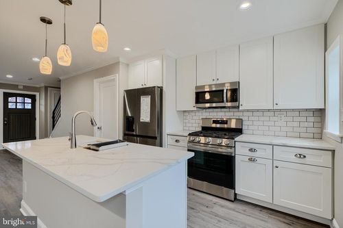 621 Ponca St, BALTIMORE, MD, 21224-4527 | Card Image