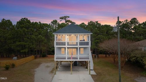 813 Driftwood Dr, Hampstead, NC, 28443-7826 | Card Image