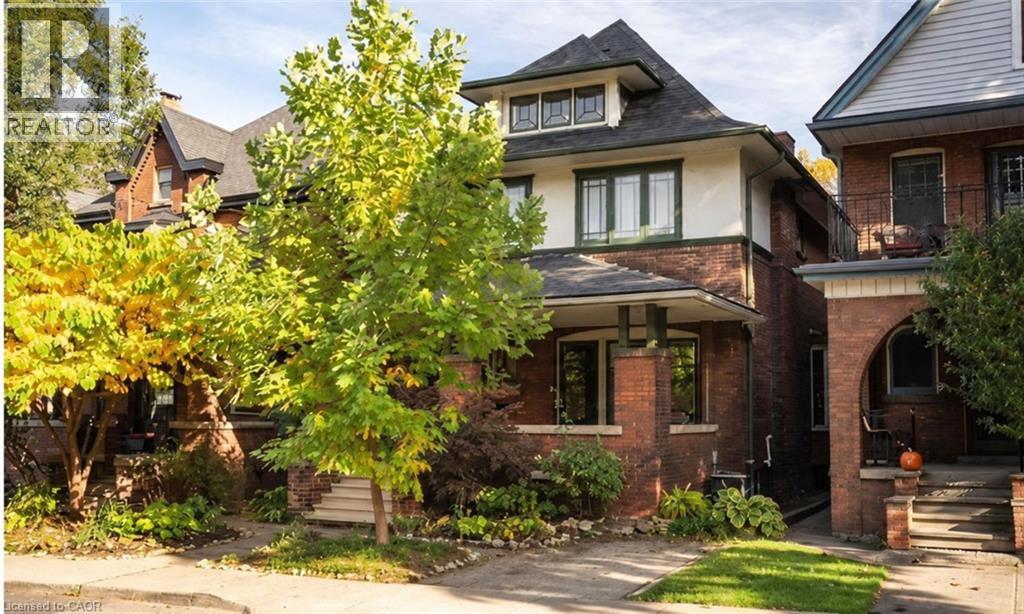 Residential Lease in Hamilton