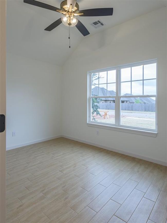 12129 Sw 45 Th Ter, House other with 4 bedrooms, 2 bathrooms and null parking in Mustang OK | Image 21