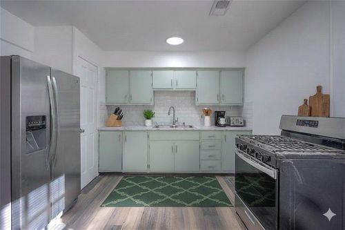 7703 E 107th St, Kansas City, MO, 64134-2854 | Card Image