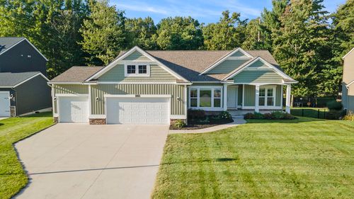 13339 Maple Leaf Dr, Nunica, MI, 49448-9744 | Card Image