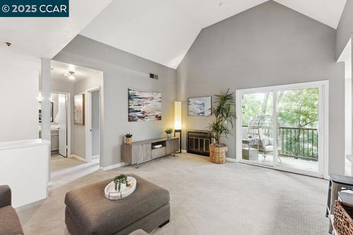 apt-318-3183 Wayside Plz, Walnut Creek, CA, 94597-2073 | Card Image