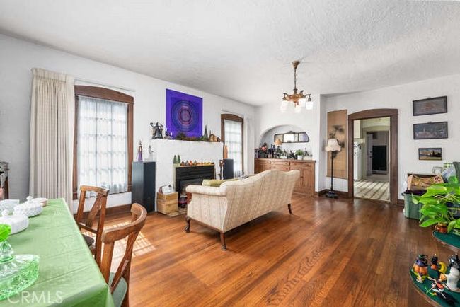 Other family room view | Image 9